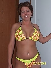 a horny female from Pontiac, Michigan